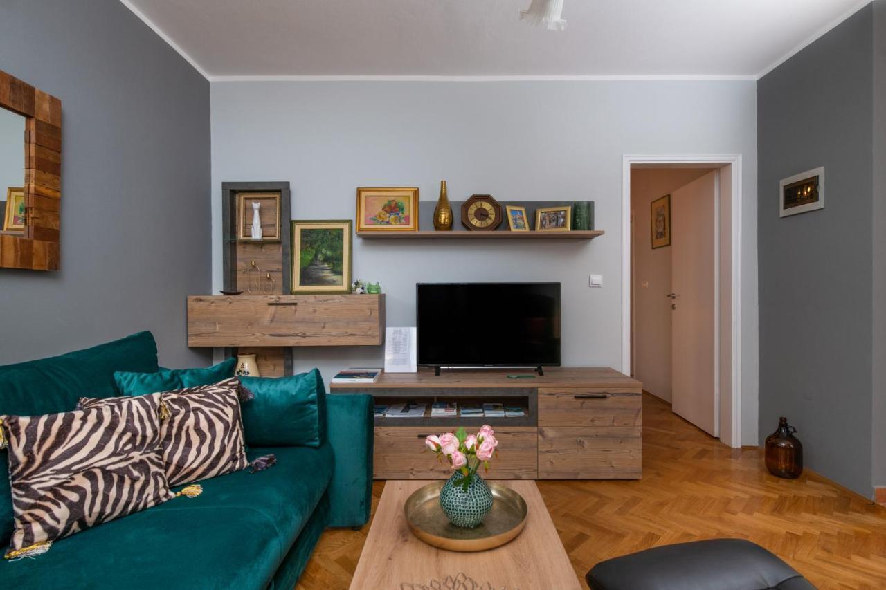 29 Apartment *